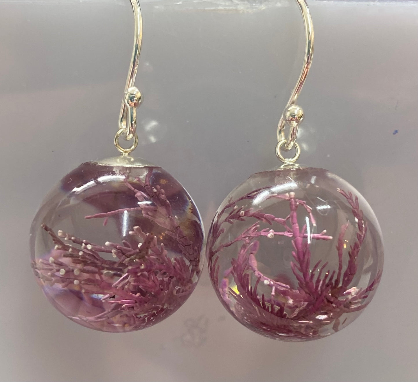 Shetland Seaweed Drop Earrings | Pink